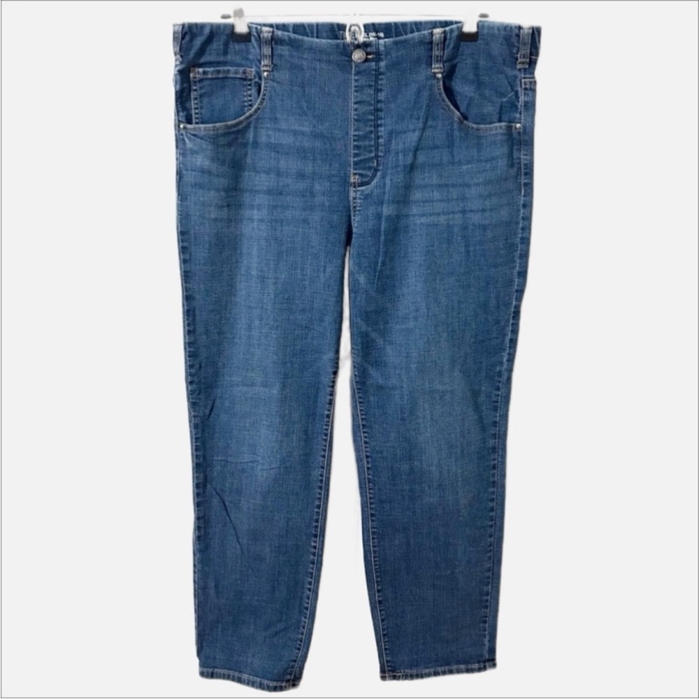 Time & Tru Mid Rise Straight Leg Dark Wash Denim Jeans Pull On Styling Faux Zip
